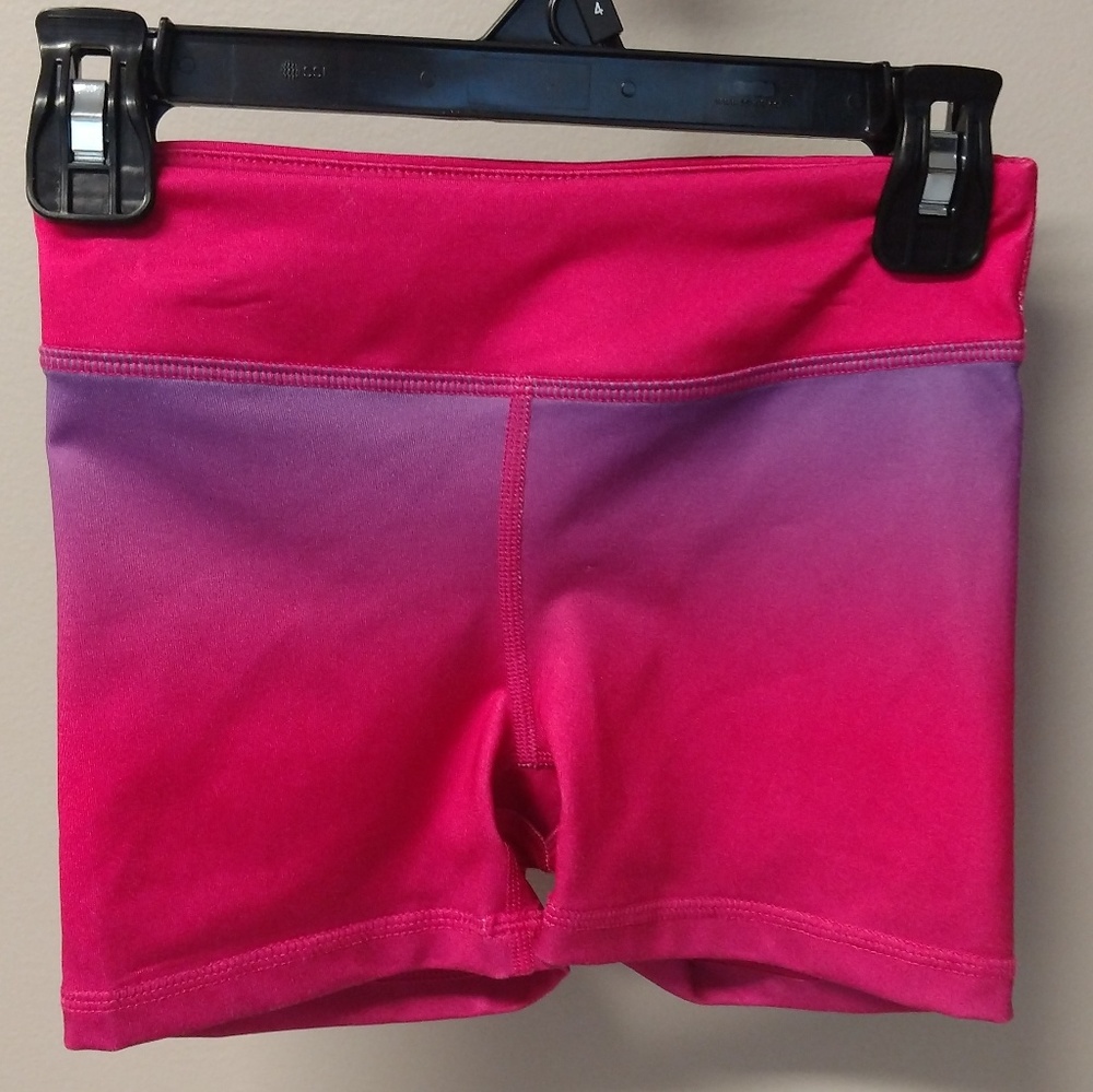 🆕️90° degree by Reflex shorts size 7/8